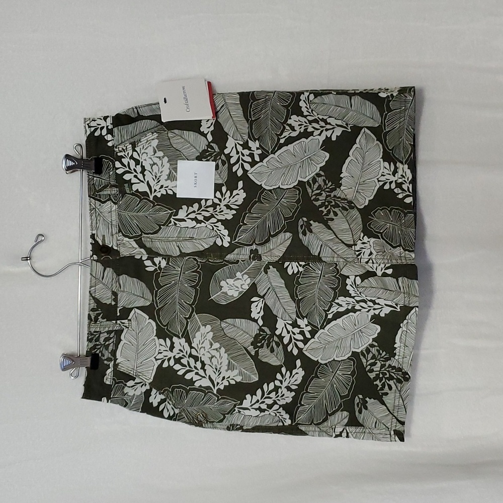 🏠 NWT Croft & Barrow Floral Skort Size 6
